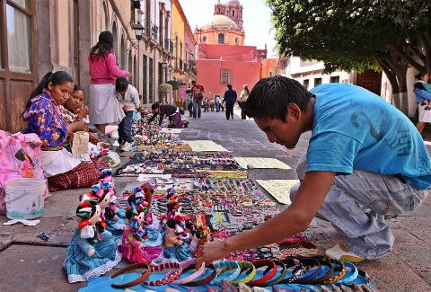Amenazan indígenas con huelga de hambre