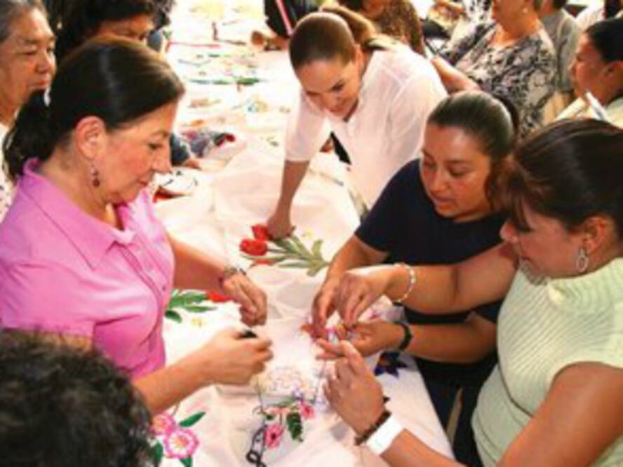 Entregan aula en Santa Rosa