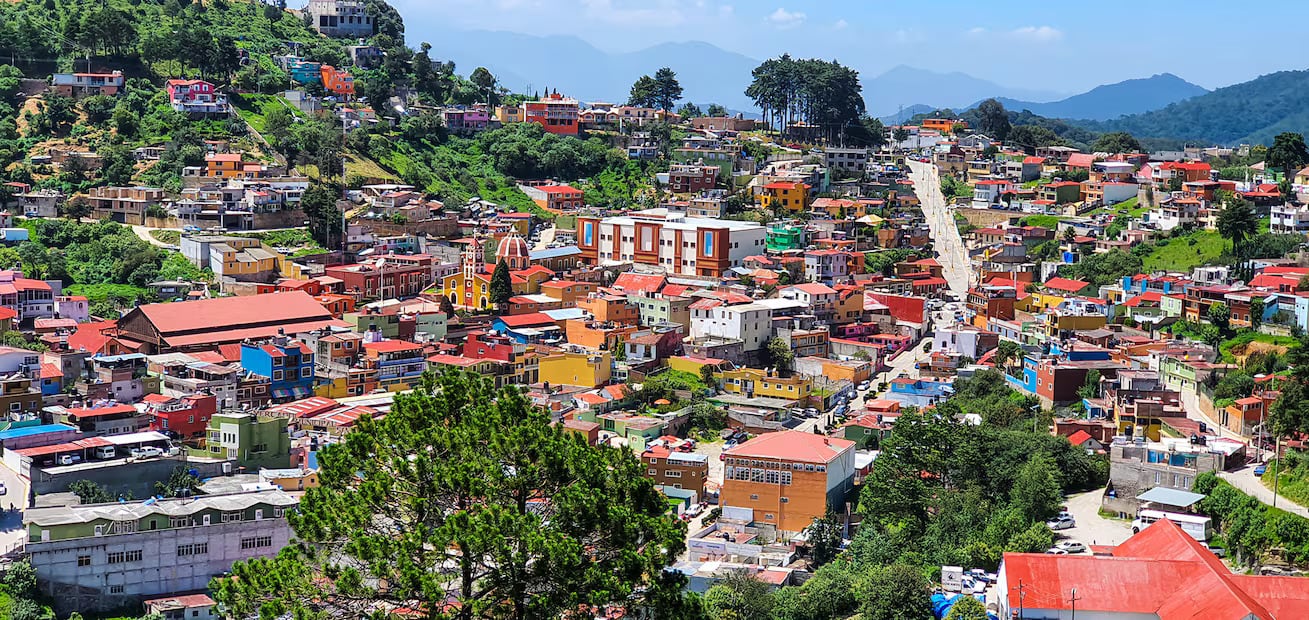 Vista de San Joaquín desde el Mirador de la Crucita. Foto: Joss Quintanar, FB