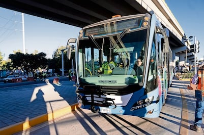 Comienza apertura de carril confinado en 5 de Febrero