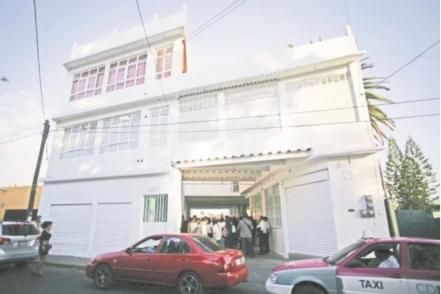Universidades de Morena becan sin exigir promedio