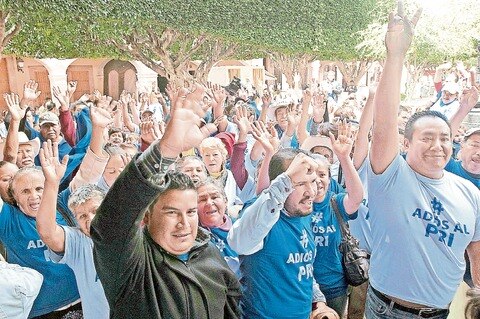 Militantes priístas de Colón se van a AN