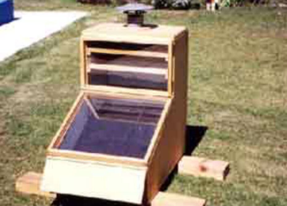 Jóvenes emprenden proyectos