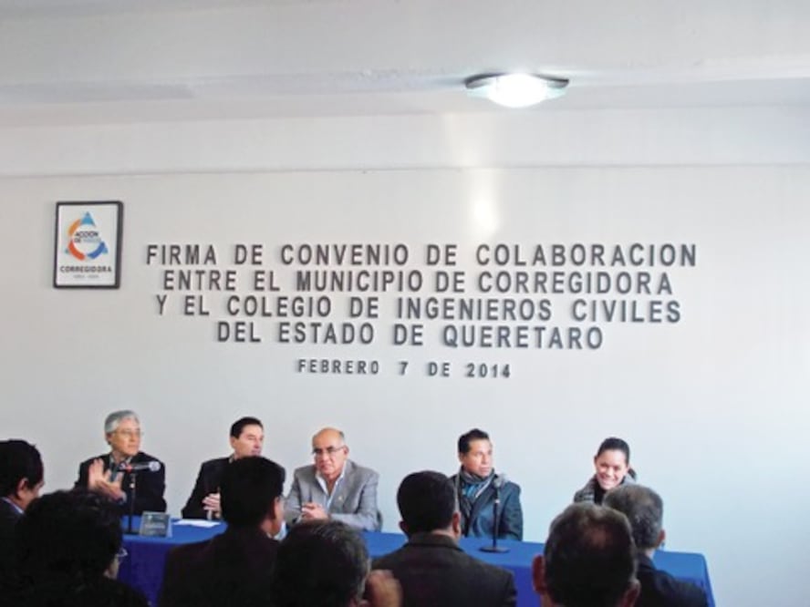 Firma convenio con ingenieros