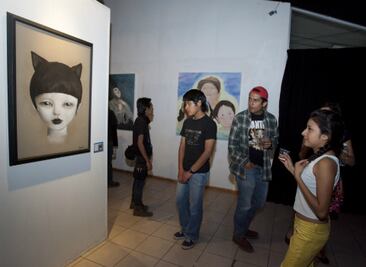 Presentan Azul Pastel en B. Artes