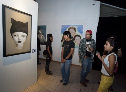 Presentan Azul Pastel en B. Artes