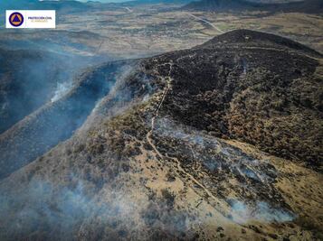 Desde hace tres días, intentan sofocar incendio en Huimilpan 