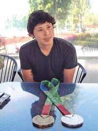 Daniel de la Rosa cierra el año con victoria y título