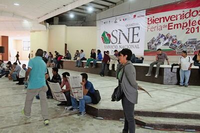 Ofertan más de mil  plazas en feria  del empleo