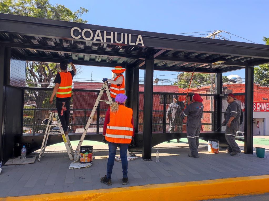 Rehabilitan estación de Qrobús en la colonia La Obrera