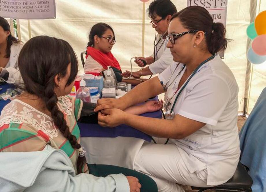 Las autoridades de Salud afirmaron que existe el abasto suficiente de medicamentos para tratar los casos confirmados de influenza (ARCHIVO EL UNIVERSAL)