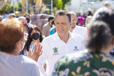 Mauricio Kuri supervisa obras en Corregidora; se invirtieron 43 millones de pesos en banquetas