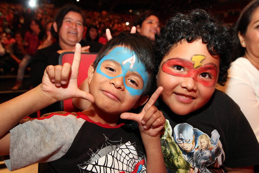 Al menos 40 policías se vistieron de Reyes Magos y de diversos personajes infantiles y visitaron diferentes colonias de la capital, hospitales como el del Niño y la Mujer, el Infantil Teletón de Oncología (HITO) (DEMIAN CHÁVEZ. EL UNIVERSAL)