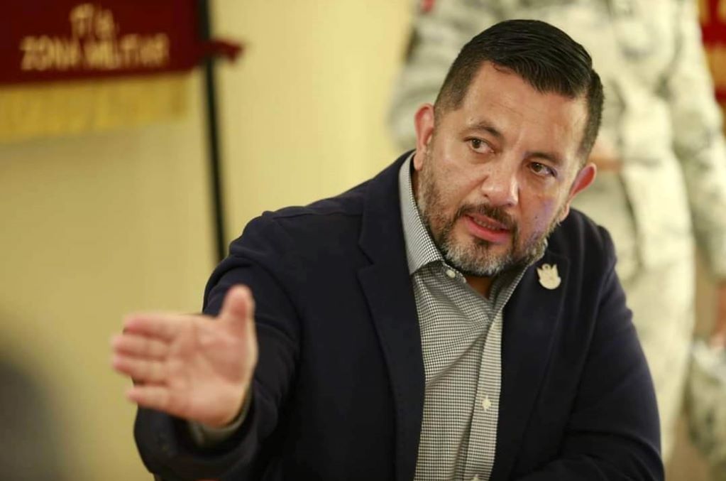 Carlos Alcaraz mediará entre los artistas y López Birlain