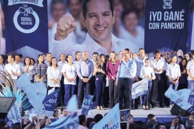 Celebra Domínguez su triunfo con militancia