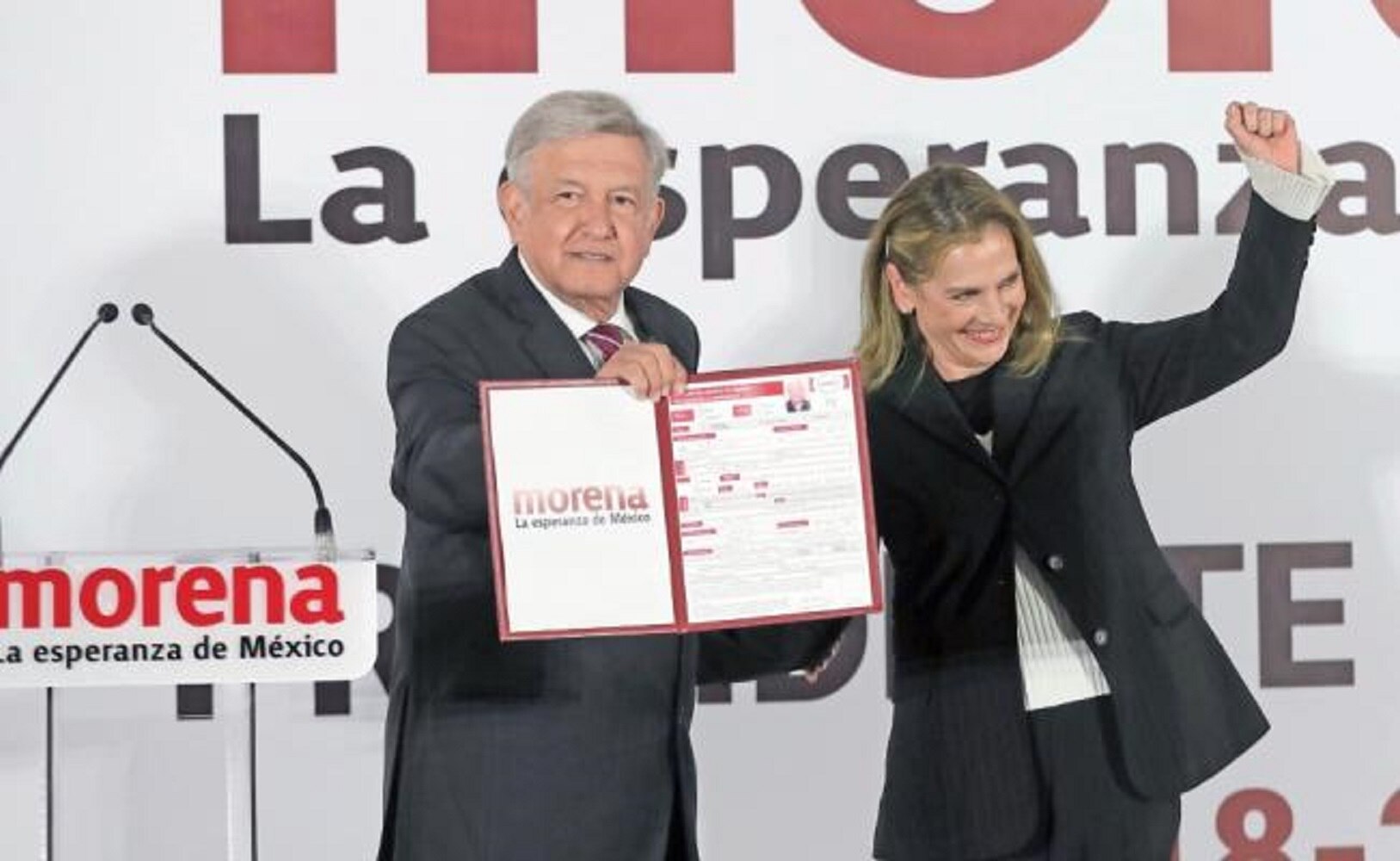 Bajo las siglas de Morena, buscará por tercera vez la Presidencia de la República.