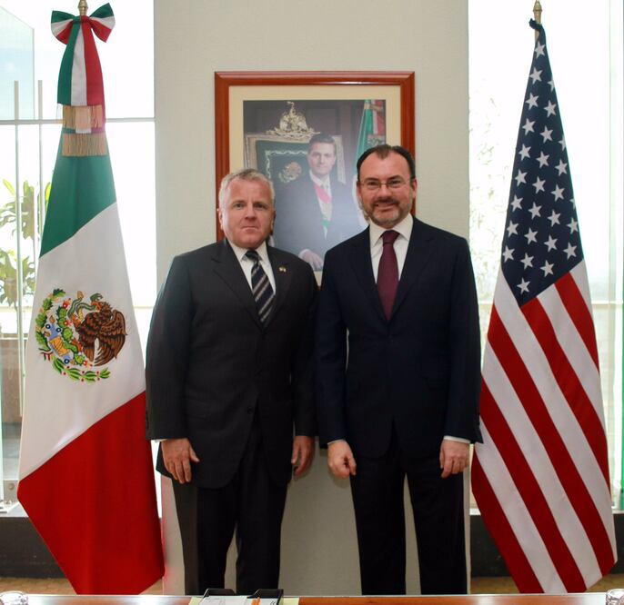 El secretario adjunto de Estados Unidos, John Sullivan y Luis Videgaray Caso (Foto: Especial)