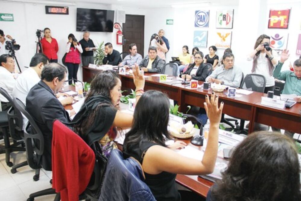 Molestia por la leyenda “PRI-PVEM” en cuadernillos