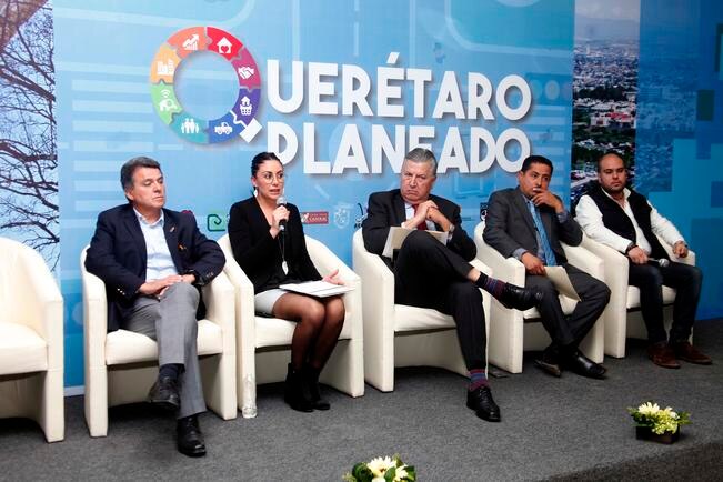 Analizan en foro el crecimiento urbano de la capital