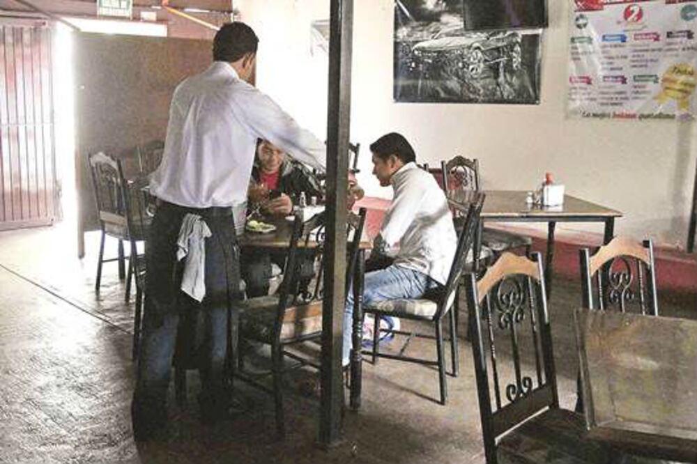 Establecimientos violan ley seca