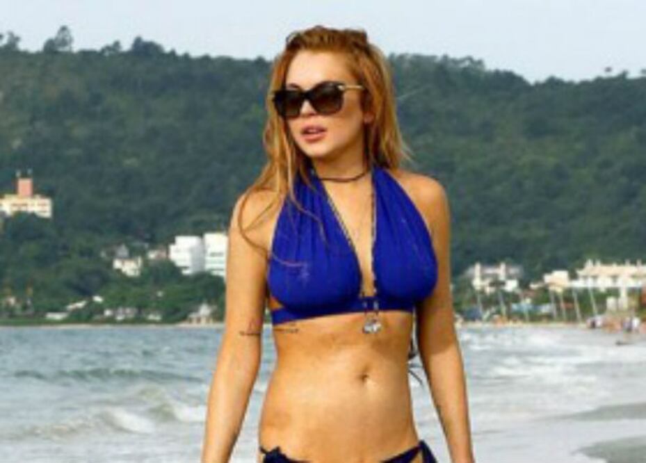 Lindsay Lohan luce su figura en bikini