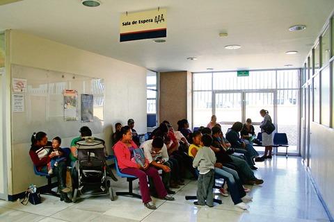 Se quejan de instituciones médicas