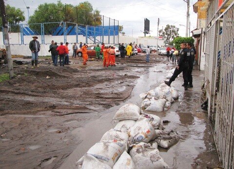 Movilizan arreglo a dren Cimatario