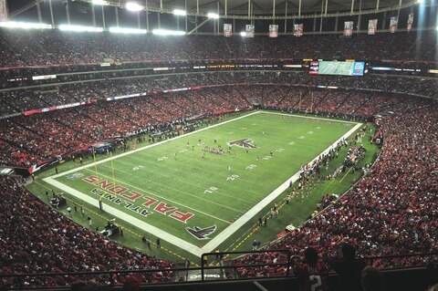 Falcons pagan caro por ruido artificial