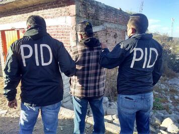 Cae funcionario por recibir “mordidas”