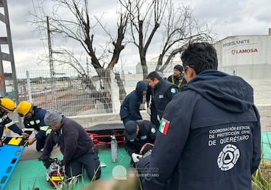 Hombre sufre caída de antena en la capital queretana