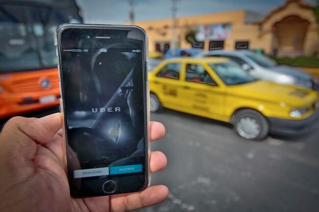 Uber incumple requisitos para ofrecer taxi ejecutivo
