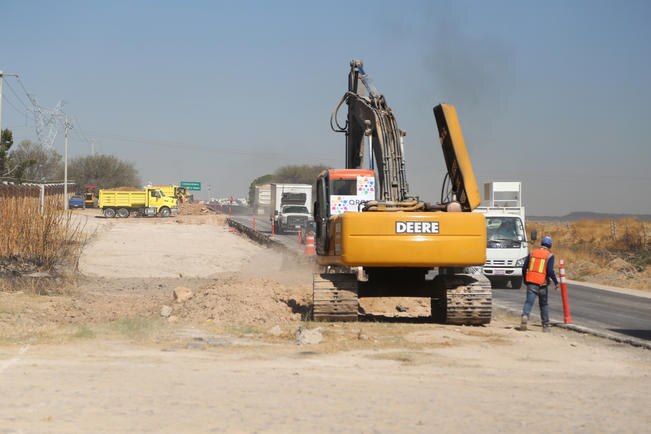 Avanza la remodelación de carreteras 411 y 413