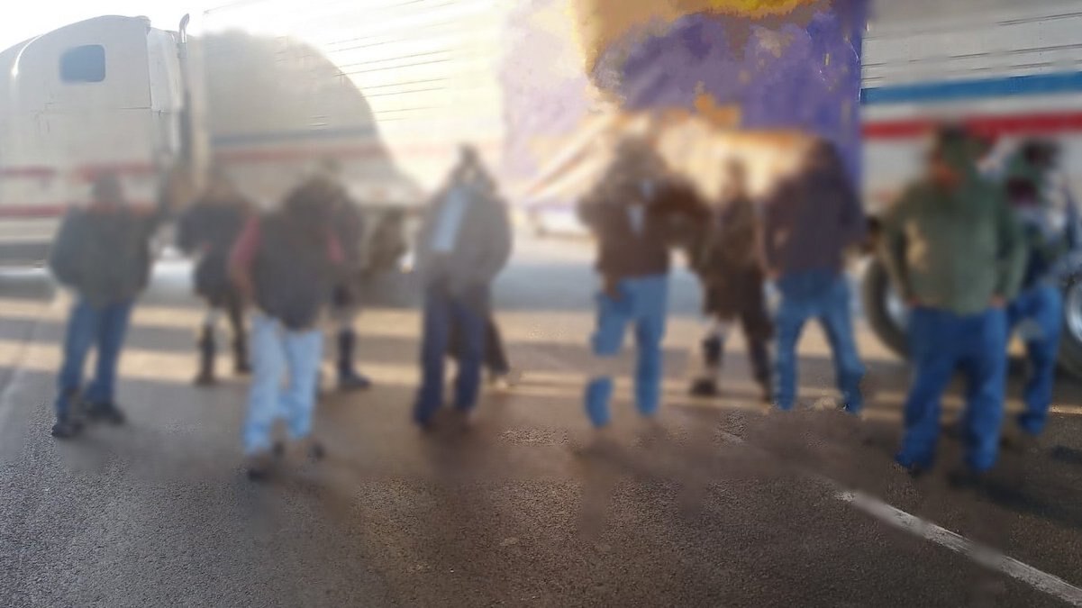 Protestantes mantienen bloqueada la autopista México-Querétaro