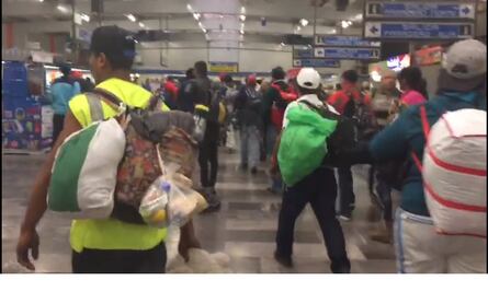 3 mil migrantes más avanzan hacia Querétaro