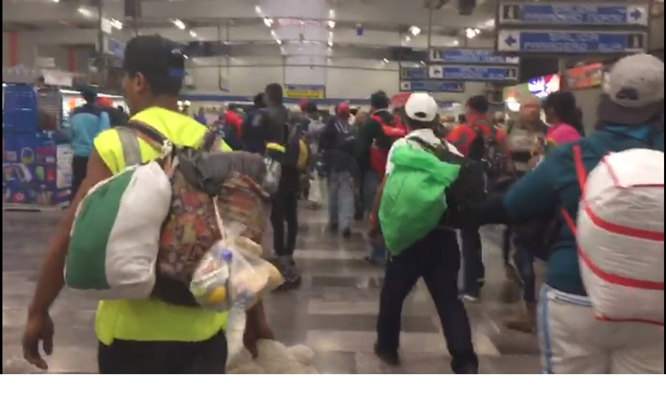 3 mil migrantes más avanzan hacia Querétaro