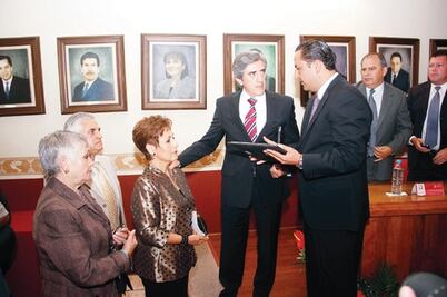 Hereda Alfonso Patiño asilo a SJR