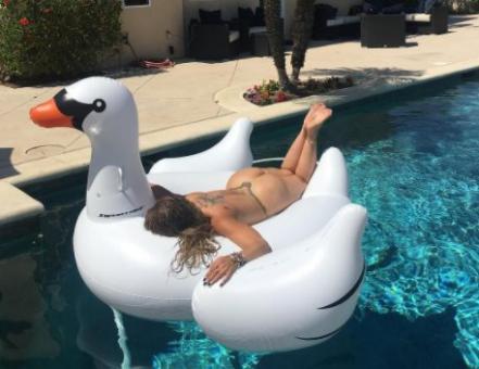 Niurka se muestra desnuda en Instagram
