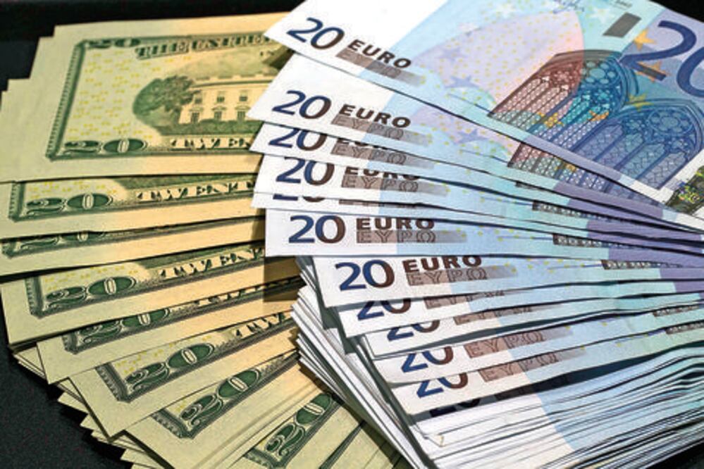 México coloca dos bonos a seis 