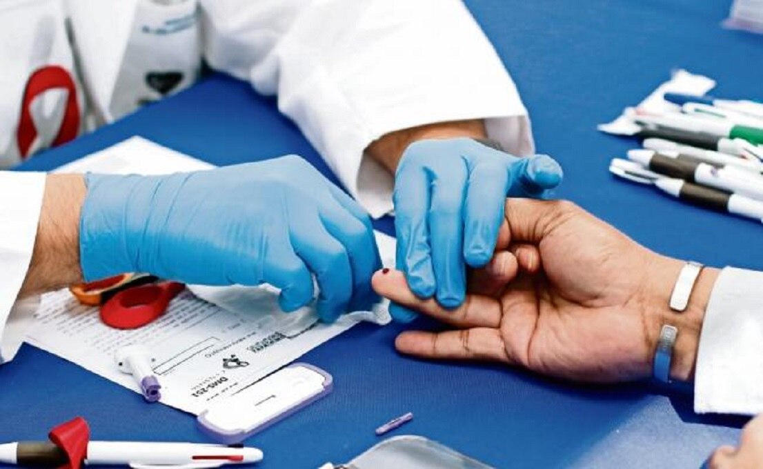 A Érick López le dan el medicamento para dos meses y acude a monitoreo cada cuatro. No teme que la infección avance. (XINHUA)