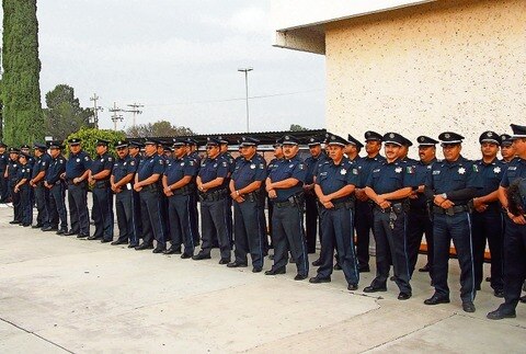 Aspiran 111 para policía