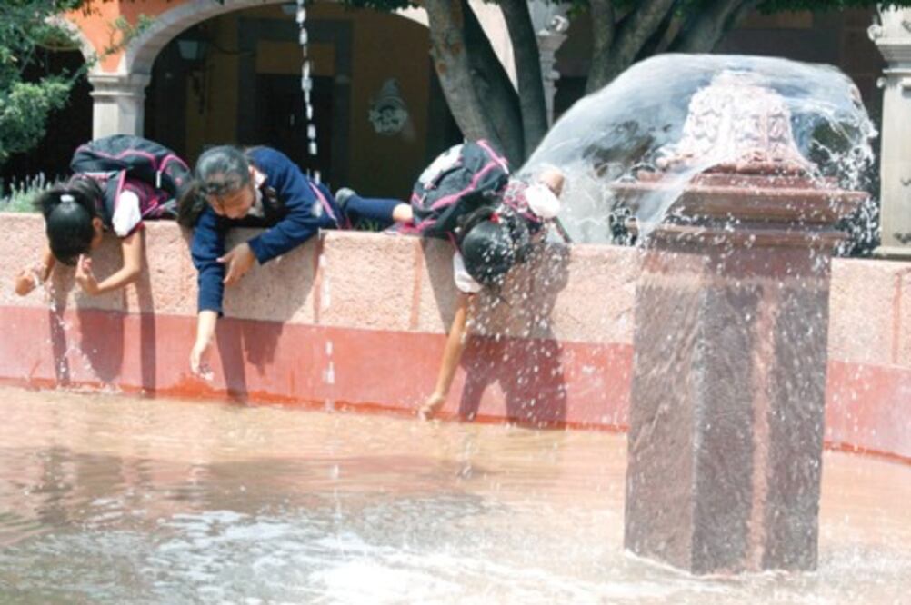 Alistan estrategia para hacer frente al calor