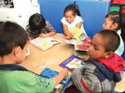 Capacitan para proteger a menores