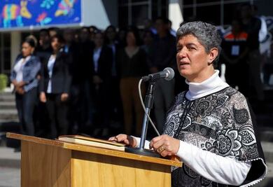 Teresa García buscará reelegirse como rectora 