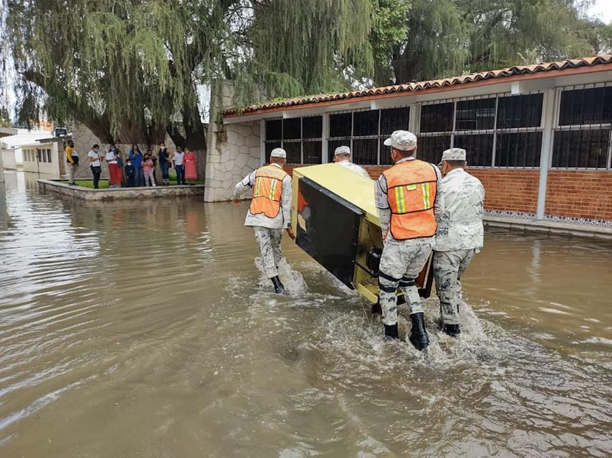 En Tequis hay dos escuelas afectadas por inundaciones