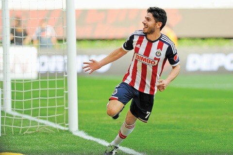 Triunfa Chivas... bajo amenazas