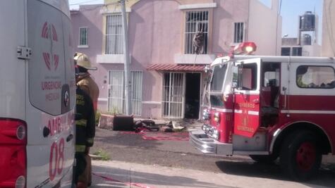 Incendio en vivienda deja dos personas sin vida