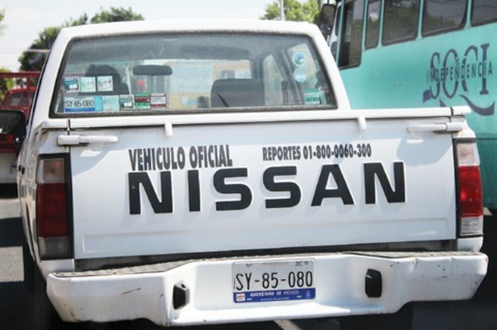 Subastan automóviles