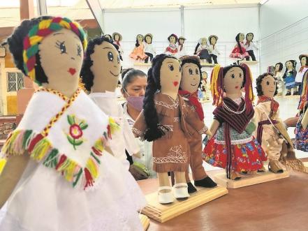 Las Huastequitas, las muñecas que honran el baile huapango en Querétaro 