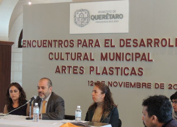 Primer encuentro con artistas plásticos