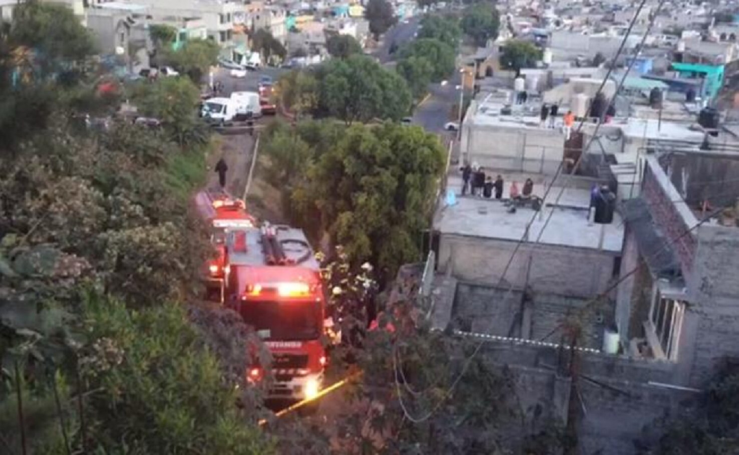 Mueren 7 menores en incendio en Iztapalapa